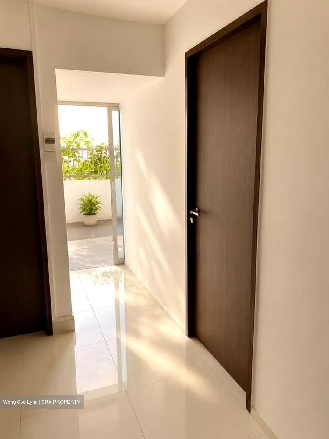 East Coast Hill (D16), Semi-Detached #566393131
